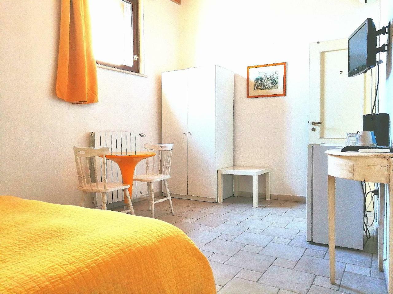 La Corte Del Borgo Antico Bari Exterior foto
